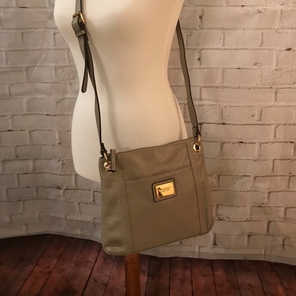 Tignanello Handbags - Tignanello Tan Cross Body Bag in Women